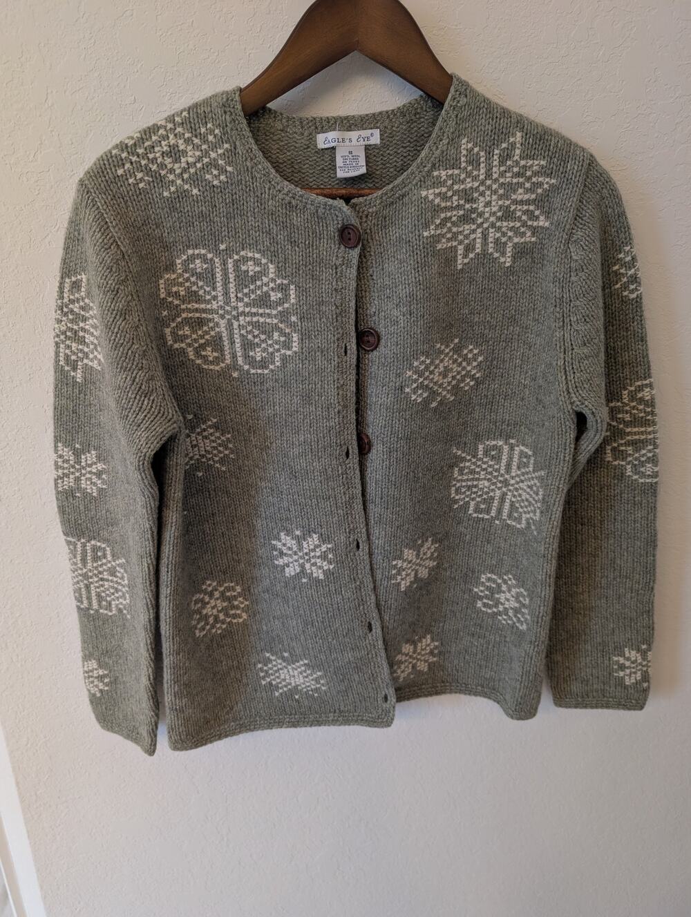 Vintage Snowflake 100% Shetland Wool Cardigan w wood buttons Made in UK S